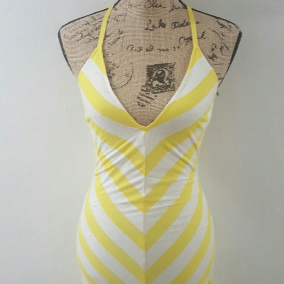 Yellow/White Chevron Maxi Dress - Picture 2 of 4